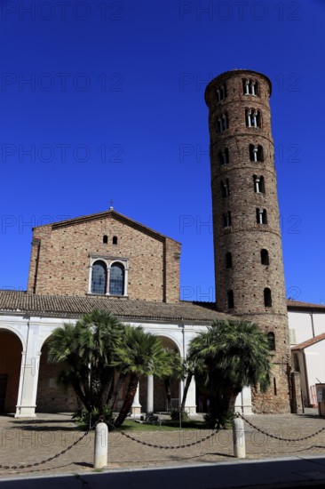 Basilica of Sant'Apollinare Nuovo, three-nave basilica church from the 6th century. It was built by the Ostrogoth king Theodoric the Great as his palace chapel in the Arian faith, Ravenna, Emilia Romagna, Italy