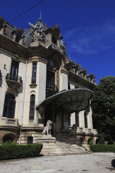 Romania, capital Bucharest, Bucuresti, entrance from the Cantacuzino Palace, the George Enescu Memorial Museum