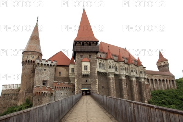 Romania, Hunedoara Castle, Castelul de Hunedoara, also Corvinus Castle, Corvini Castle, Eisenmarkt Castle, Black Castle, Eisenstadt, in Gothic style, Transylvania