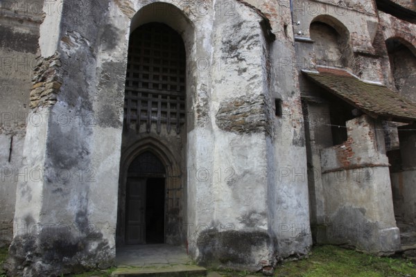 Entrance gate to the fortified church of Valea Viilo, German wormhole, a community in Sibiu district in Transylvania, UNESCO World Heritage Site, Romania