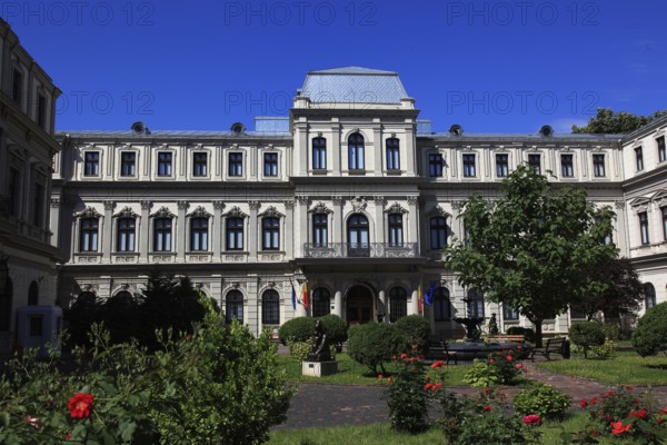 Romania, capital Bucharest, Bucuresti, Muzeul Colectiilor de Arta, Museum of Art Collections in the historic Romanit Palace
