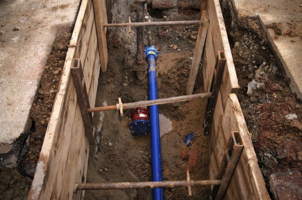 Construction site, civil engineering, water renewal, water pipes, water supply, residential area, Sommerrain, Stuttgart, Baden-Württemberg, Germany