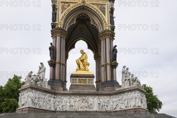 Neo-Gothic Albert Memorial, Prince Albert's husband of Queen Victoria, Kensington Gardens, London, England, Great Britain