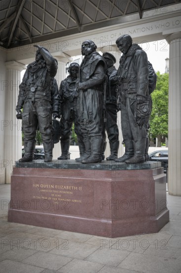 Royal Air Force Bomber Command Memorial designed by Liam O'Connor and Philip Jackson, Green Park, London, England, Great Britain
