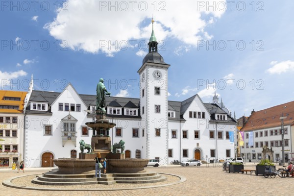 Obermarkt with town hall and fountain monument with city founder Otto the Reiche, Freiberg, Saxony, Germany