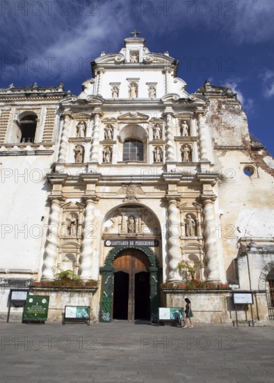 Templo de San Francisco el Grande Monastery Church, Old Town, Antigua, Sacatepéquez Department, Guatemala