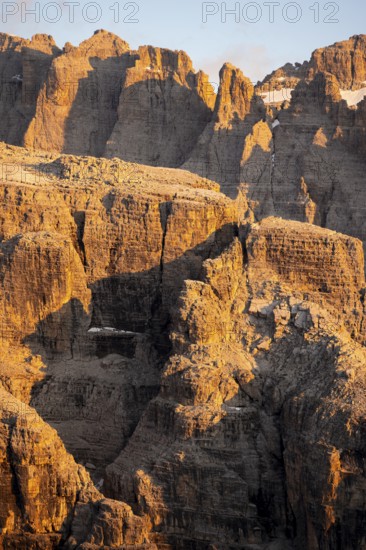 Detail, rocks and mountain peaks of the Brenta Mountains, evening mood with alpine glow, Brenta, Brenta-Adamello Natural Park, Trentino, Italy