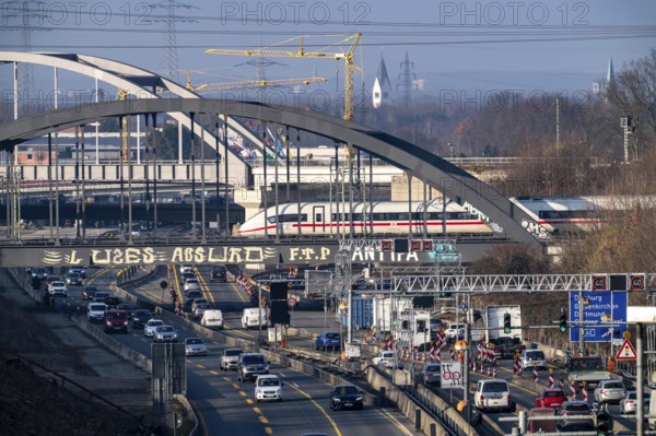 Traffic jam on the A43 motorway near Herne, heading north, in front of the barrier system, the vehicles heavier than 3.5 t stop and are then diverted, behind the barrier there is a dilapidated bridge across the Rhine-Herne Canal, which must be renewed, heavy vehicles must not pass through the bridge, railway bridges, ICE train, North Rhine-Westphalia, Germany
