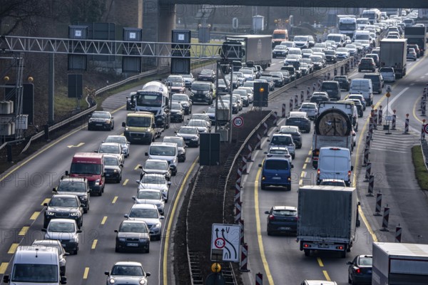 Traffic jam on the A43 motorway near Herne, left heading north, in front of the barrier system, the vehicles heavier than 3.5 t stops, traffic jam on the construction site towards Bochum, North Rhine-Westphalia, Germany