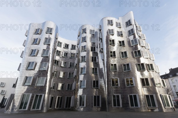 New Zollhof by architect Frank O. Gehry, house with aluminum façade, Gehry buildings in the Deconstructivist style, Düsseldorf, North Rhine-Westphalia, Germany