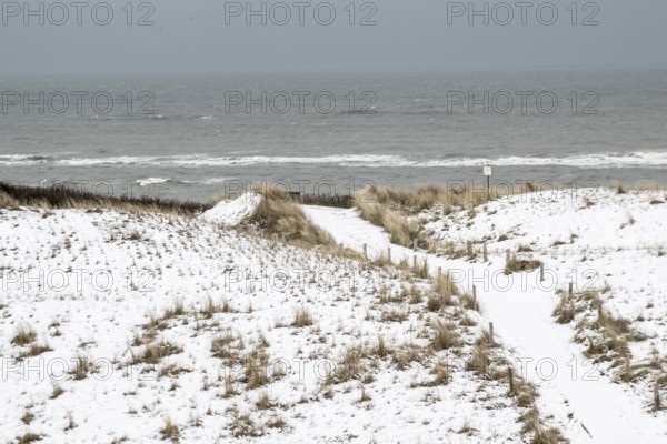 Snow-covered dunes on the North Sea, Langeoog, Lower Saxony, Germany
