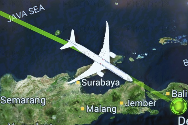 Route display on board a Singapore Airline aircraft