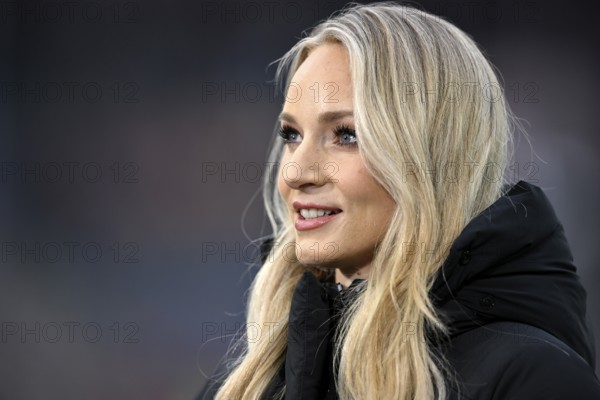 SKY presenter reporter Katharina Kleinfeldt, portrait smiling, soccer, Bundesliga, PreZero Arena, Sinsheim, Baden-Württemberg, Germany