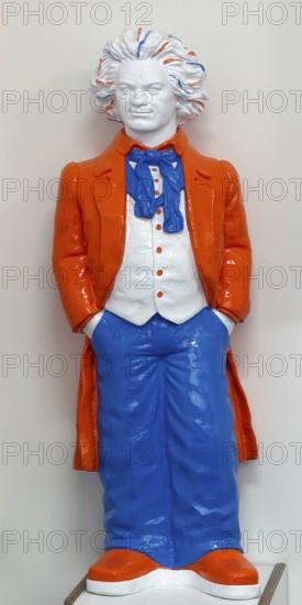 Beethoven figure in the colors blue, orange and white, the colors of the Deutsches Museum Bonn in the same, Bonn, North Rhine-Westphalia, Germany