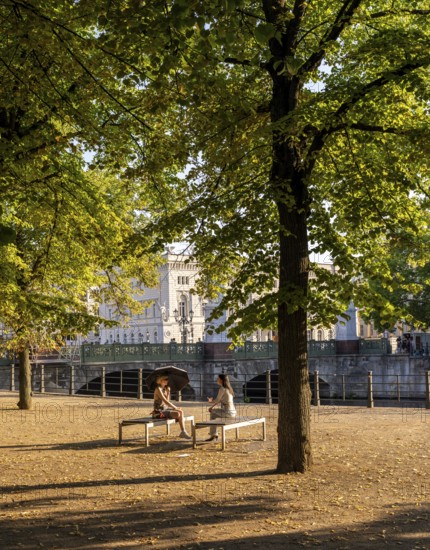 Summer lifestyle, tourists and passers-by in the pleasure garden in Berlin-Mitte, Berlin, Germany