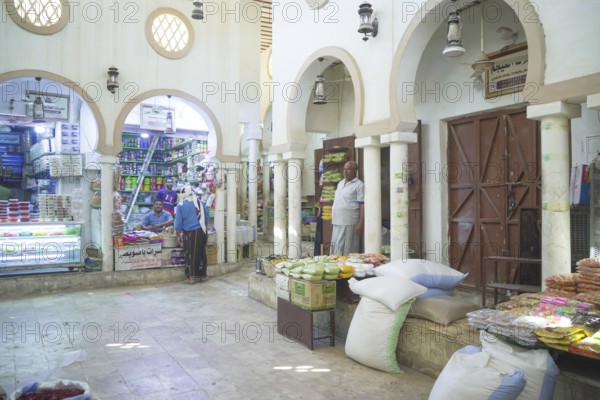 In Seiyun, Yemen, on January 15, 2026, local markets witness a resurgence of activity as citizens prepare for the holy month of Ramadan. Despite the deteriorating military situation and ongoing conflict, residents gather to buy traditional goods. The city recently saw a shift in control as Saudi-backed Nation's Shield Forces (Dir' al-Watan) deployed following the withdrawal of the Southern Transitional Council (STC), Hadramout, Seiyun, Yemen