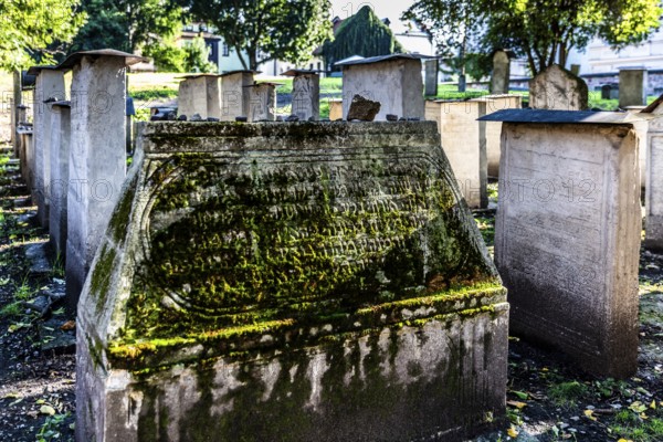 Remuh Cemetery, 1551, Remuh Synagogue, 1553, one of two synagogues still in use today, Kazimierz Jewish Quarter, historically significant district that has developed into an important center of Jewish culture since the 14th century, Krakow, Poland