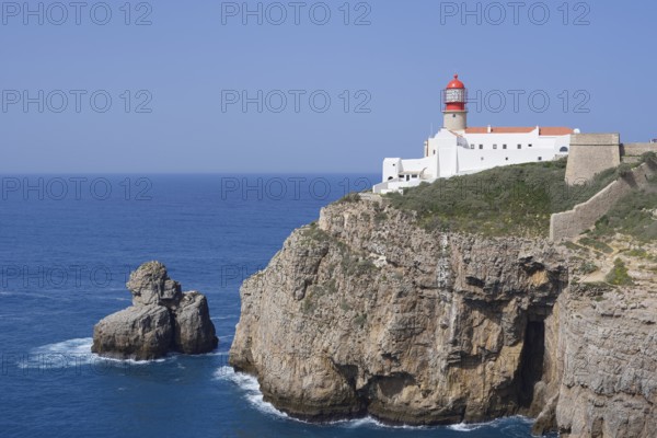 Lighthouse on the Cliff, Cabo de Sao Vicente, Cabo de São Vicente, Sagres, Algarve, Portugal