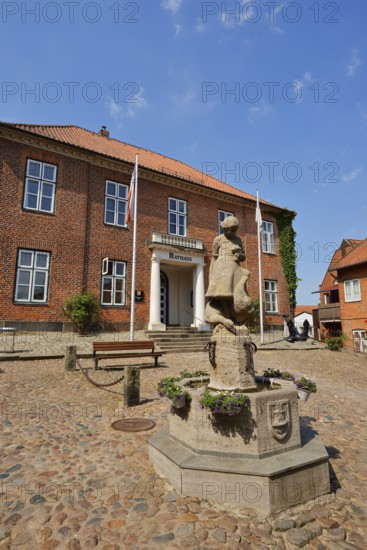 Bernhard Butzke Town Hall and Gänseliesel Fountain, Plön, Holstein Switzerland nature park Park, Schleswig-Holstein, Germany