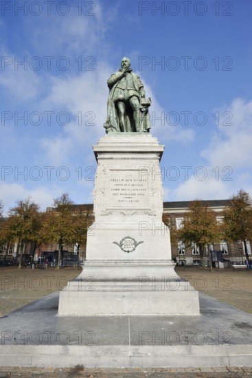 Statue of William of Orange or William of Nassau-Dillenburg on Het Plein Square, The Hague, South Holland, Netherlands