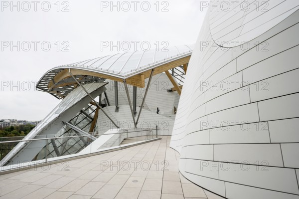 Louis Vuitton Foundation, Museum of Modern Art, architect Frank Gehry, Bois de Bologne, Paris, Île de France, France