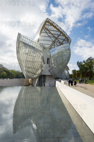 Louis Vuitton Foundation, Museum of Modern Art, architect Frank Gehry, Bois de Bologne, Paris, Île de France, France