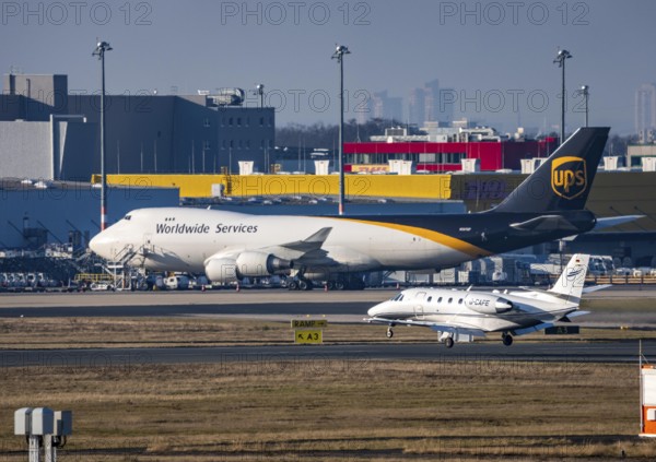 Cessna 560XL Citation XLS, D-CAFE, the private German airline Silver Cloud Air, lands at Cologne/Bonn Airport