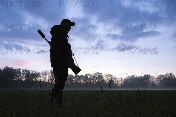 Silhouette of a hunter, Ahlhorn, Lower Saxony, Germany