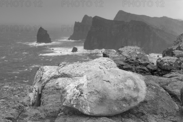 Rock formations in the Atlantic Ocean, volcanic peninsula, Ponta de São Lourenço, Ponta de Sao Lourenco, rocky coast, Punta de San Lorenzo, Madeira, Portugal