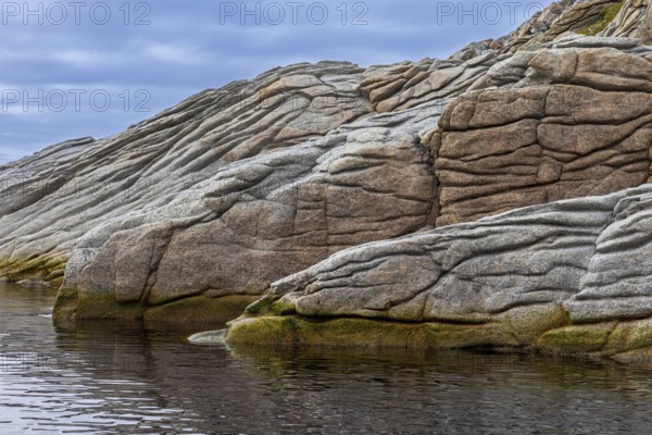 Bedrock structure on Phippsøya / Phipps Island in the Arctic Ocean in Sjuøyane, archipelago north of Nordaustlandet, Svalbard / Spitsbergen, Norway