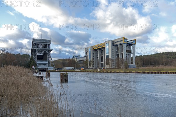 Old and new ship lift, ship lift, frozen Oder-Havel Canal, Niederfinow, Brandenburg, Germany