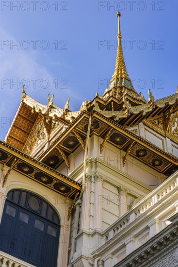 The Grand Royal Palace, Chakri Maha Prasad Throne Hall with overlapping roofs and curved chofas, Phra Nakhon, Bangkok, Thailand's metropolis, Thailand