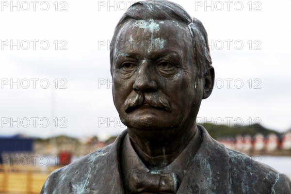 Detailed view of the Richard With monument in Stokmarknes, Stokmarknes, Vesterålen, Norway
