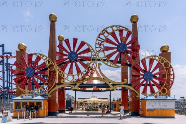 Luna Park in Coney Island, 1000 Surf Ave, Brooklyn, New York, USA
