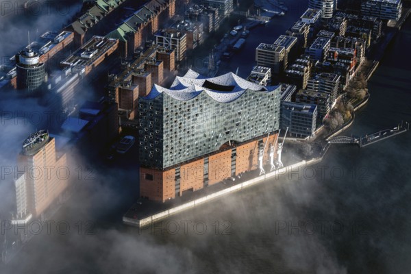 Elbe Philharmonic Hall, Seenebel, Elbe, Hafencity, aerial view