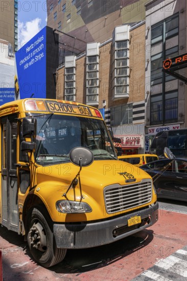 School bus, 234 W 42nd St, New York, USA