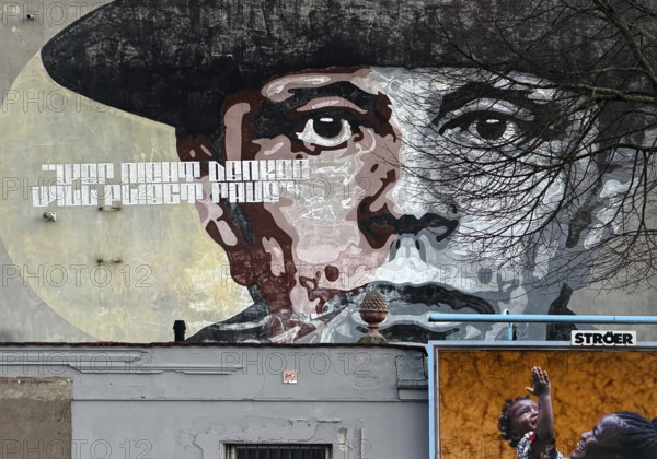 Wall painting of orticanoodles with the portrait of Joseph Beuys and his bon mot Wer nicht denken willt fliegt raus, Düsseldorf, North Rhine-Westphalia, Germany