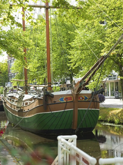 Kuff, flat-bottomed coastal cargo sailor, Margaretha von Papenburg, Main Canal, Papenburg, Emsland, Lower Saxony, Germany