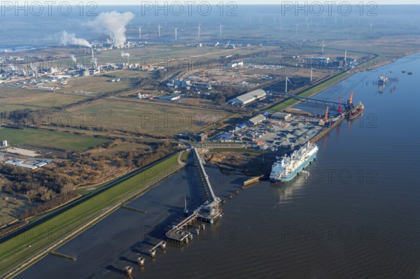 Europe, Germany, Schleswig-Holstein, Brunsbüttel, LNG terminal, ports, port, ships, water, ship, shipping, river, traffic, shipping, route, transport, means of transport, North Sea, Elbe, aerial view, aerial photos, aerial view, from, above, logistics, special ship, Högh Gannet, FSRU, liquid gas, regasification, regasification ship