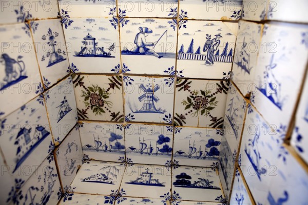 Delftware tiles, also known as Delft Blue, Delft pottery, Keramik.um museum, an exhibition house dedicated to the history of Fredelsloh's pottery trade, Fredelsloh, Lower Saxony, Germany