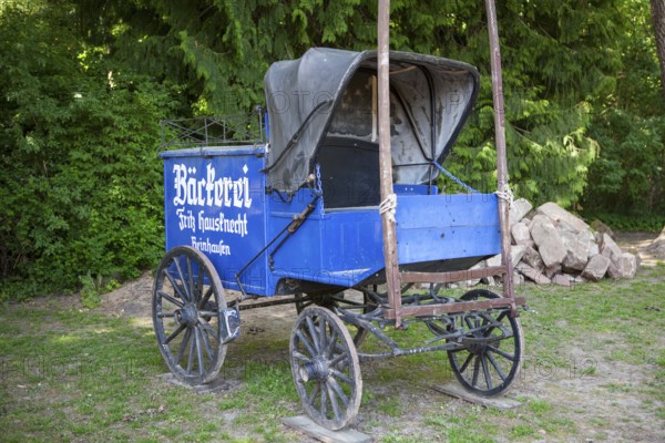 Historic bakery sales cart, European Bread Museum, Ebergötzen, District of Göttingen, Lower Saxony, Germany, Europe
