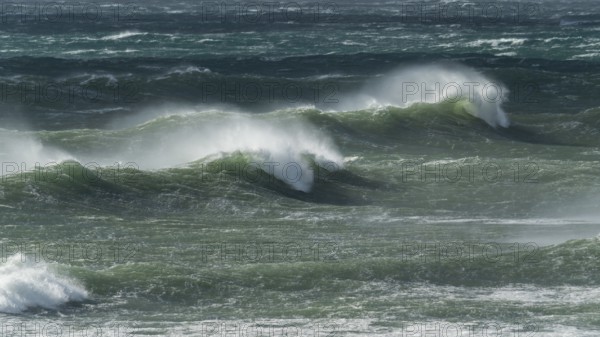 Ocean waves, strong surf, west coast of the Taranaki region, North Island, New Zealand