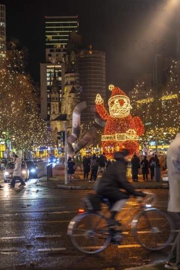 Christmas decoration, light decoration, in Berlin, Tauentzienstraße, view of the Memorial Church on Breitscheidplatz, Christmas market, Germany
