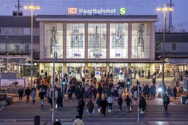 Dortmund Central Station, Station Building, Station Foreground, Pedestrian Crossing at Königswall towards Downtown South, North Rhine-Westphalia, Germany