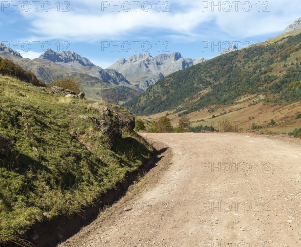 Mountain landscape Guarrinza - La Mina, Aragon Subordan river valley, Parque Natural Valles Occidentales, Hecho, Pyrenees Mountains, Aragon, Spain