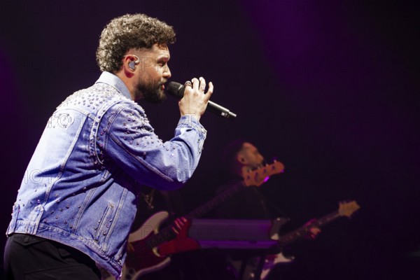 Calum Scott live on The Avenoir Tour at Berlin's Tempodrom on 04.11.2025