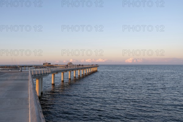 New 720 meter long pier in Prerow in the evening light, open since October 2024, Prerow, Darß, Mecklenburg-Western Pomerania, Germany