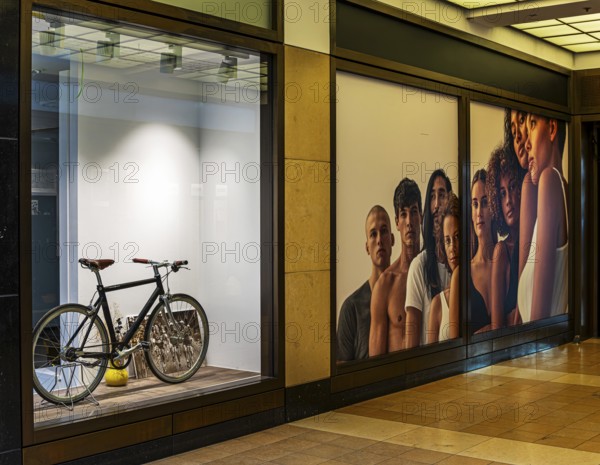 Interior design commercial property, partially vacant Shopping Quartier 205 in Friedrichstrasse and Mohrenstrasse, Berlin, Germany