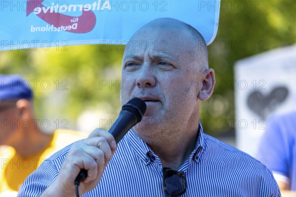 Ludwigshafen: Joachim Paul gives a speech at a rally in the Maudach district*** The election committee of the city of Ludwigshafen, chaired by Jutta Steinruck, does not allow him to run for mayor