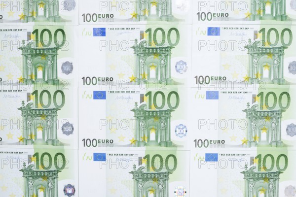 100 euro banknotes, 100 euros